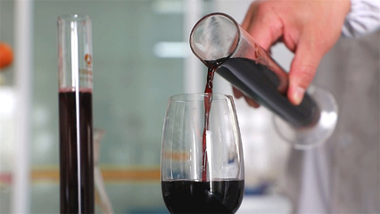 新疆和碩冠龍葡萄釀酒釀造車間榮獲&ldquo;全國工人先鋒號&rdquo;稱號