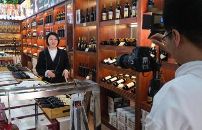 僑鄉(xiāng)青田年末銷售旺季 葡萄酒加工產(chǎn)業(yè)迎來新機遇